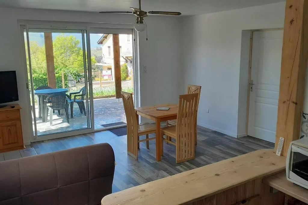 Apartament Vue Sur La Chaine Des Pyrenees Lourdes Francja